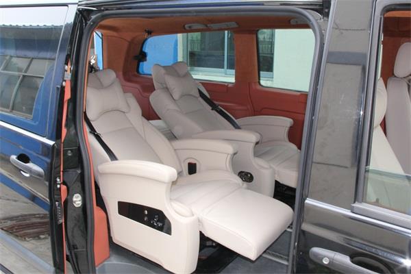 Luxury passenger seat Luxury passenger seat